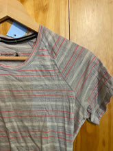 Load image into Gallery viewer, Size S smartwool Cream Women&#39;s Short Sleeve Shirt
