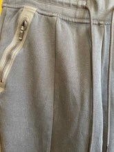 Load image into Gallery viewer, Size S Nike Black Joggers
