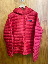 Load image into Gallery viewer, Size Large Patagonia Men's Jacket
