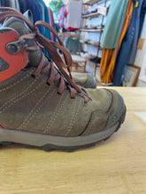 Load image into Gallery viewer, 9 Oboz Men's Hiking Shoes
