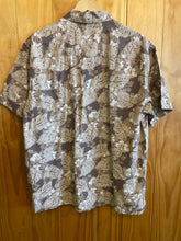 Load image into Gallery viewer, Size L Solitude Men's Short Sleeve Shirt
