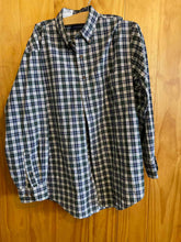 Load image into Gallery viewer, Size Large Lands End Men's Long Sleeve Shirt
