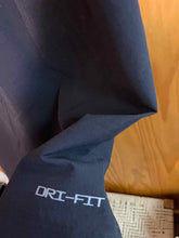 Load image into Gallery viewer, Size XL Nike Men&#39;s Long Sleeve Shirt
