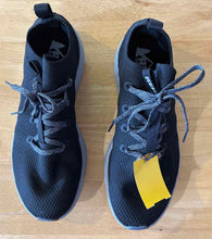 Load image into Gallery viewer, 9.5 REI Men&#39;s Shoes
