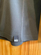 Load image into Gallery viewer, Size S REI Men's Long Sleeve Shirt
