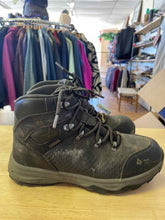 Load image into Gallery viewer, Women's Shoe Size 6 vasque Black Hiking Boots
