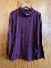 Load image into Gallery viewer, Size XL Duluth Trading Plum Women's Long Sleeve Shirt
