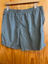 Load image into Gallery viewer, Size Large Columbia Green Women's Shorts
