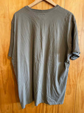 Load image into Gallery viewer, Size XL Columbia Men's Short Sleeve Shirt
