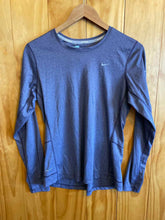 Load image into Gallery viewer, Size XL Nike Purple Women's Long Sleeve Shirt
