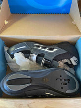 Load image into Gallery viewer, Forte 44 Cycling Shoes
