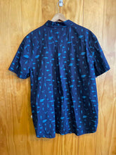 Load image into Gallery viewer, Size XL The North Face Men's Short Sleeve Shirt
