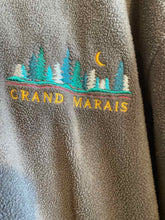 Load image into Gallery viewer, Mens Size Large Visions Resortwear Men's Hoodie
