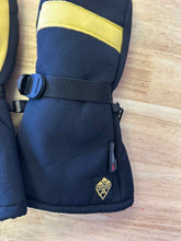 Load image into Gallery viewer, Saranac Gloves
