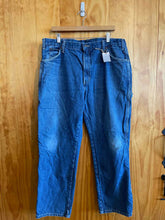Load image into Gallery viewer, Size 38 Dickies Men's Jeans
