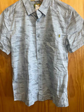Load image into Gallery viewer, Size Medium Marsh Wear Men's Short Sleeve Shirt
