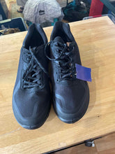 Load image into Gallery viewer, Shoe Size 41 Ecco Black Hiking Shoes
