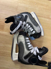 Load image into Gallery viewer, CCM 9 Ice Skates
