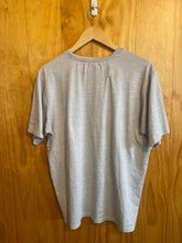 Load image into Gallery viewer, Size Large Columbia Men's Short Sleeve Shirt
