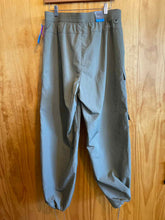 Load image into Gallery viewer, Size L Columbia Olive Women&#39;s Pants
