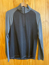 Load image into Gallery viewer, Size Medium Smart Wool Black Women's Long Sleeve Shirt
