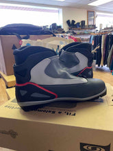 Load image into Gallery viewer, Salomon 11 Cross Country Ski Boots
