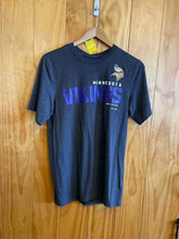 Load image into Gallery viewer, Size S The Nike Tee Men's Short Sleeve Shirt
