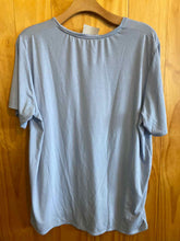 Load image into Gallery viewer, Size 3XL UNRL Men's Short Sleeve Shirt
