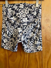 Load image into Gallery viewer, Size XSmall Offline White Print Shorts
