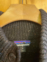 Load image into Gallery viewer, Size XL Patagonia Men's Sweater &amp; Sweatshirt
