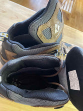 Load image into Gallery viewer, 13 vasque Men&#39;s Hiking Boots
