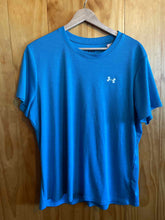 Load image into Gallery viewer, Size XL Under Armour Men's Short Sleeve Shirt
