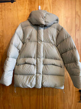 Load image into Gallery viewer, Women Size Large Helly Hansen Beige Women's Winter Jacket

