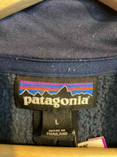 Load image into Gallery viewer, Size Large Patagonia Men&#39;s Sweater &amp; Sweatshirt
