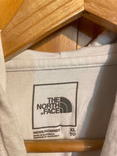 Load image into Gallery viewer, Size XL The North Face Men&#39;s Long Sleeve Shirt

