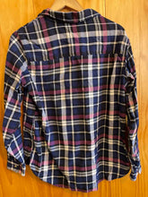 Load image into Gallery viewer, Size Medium Jachs Blue Print Women's Flannel
