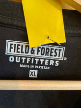 Load image into Gallery viewer, Size XL Field &amp; Forest Men's Short Sleeve Shirt

