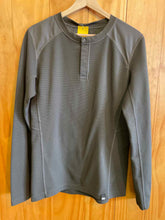 Load image into Gallery viewer, Size S REI Men's Long Sleeve Shirt
