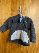 Load image into Gallery viewer, Child Size 6-12 Months Patagonia Boy's Fleece
