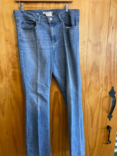 Load image into Gallery viewer, Size 12 Levi Strauss &amp; Co. Blue Women's Jeans
