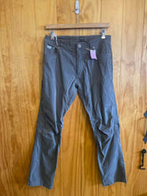 Load image into Gallery viewer, Size 34 Kuhl Men's Pants
