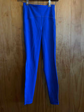 Load image into Gallery viewer, Size 4 Lululemon Blue Women's Leggings
