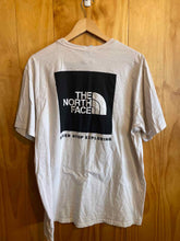 Load image into Gallery viewer, Size XL The North Face Men&#39;s Short Sleeve Shirt
