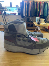Load image into Gallery viewer, 11.5 Under Armour Men's Boots
