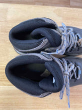 Load image into Gallery viewer, Women's Shoe Size 10 Columbia Grey Hiking Boots

