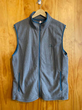 Load image into Gallery viewer, Size M LL Bean Men's Vest
