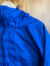 Load image into Gallery viewer, Size Medium Patagonia Men's Light Jacket
