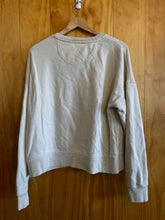Load image into Gallery viewer, Size Medium Carhartt Cream Women's Sweater &amp; Sweatshirt
