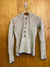 Load image into Gallery viewer, Size Small Patagonia Cream Women's Sweater &amp; Sweatshirt
