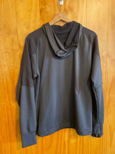 Load image into Gallery viewer, Size Large Brooks Men's Long Sleeve Shirt
